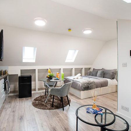 Spacious And Modern Studio In London G מראה חיצוני תמונה