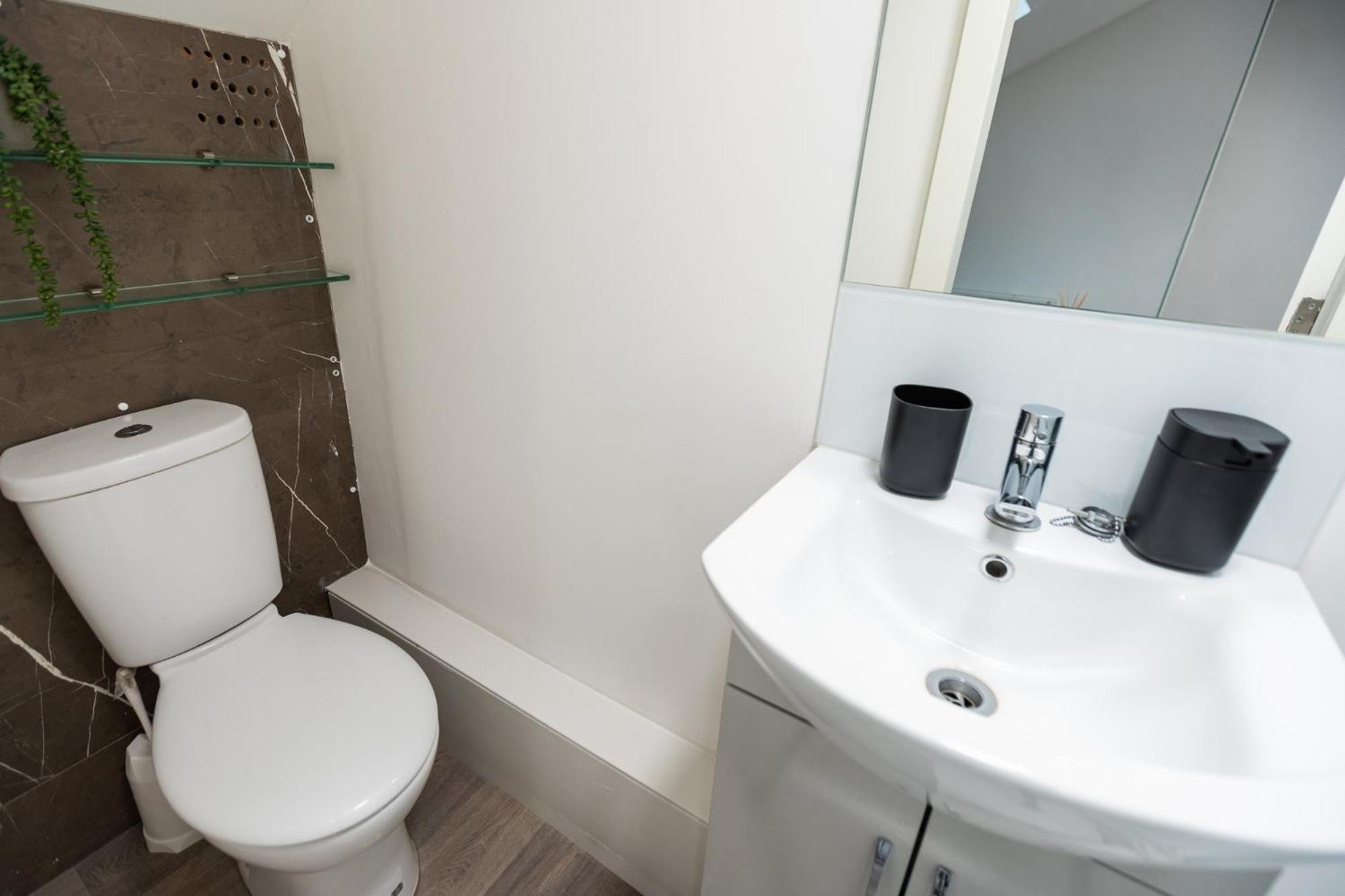 Spacious And Modern Studio In London G מראה חיצוני תמונה